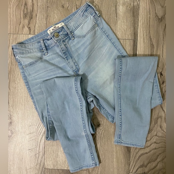 Hollister Stretchy Blue Jeans Size 3R - Picture 2 of 4